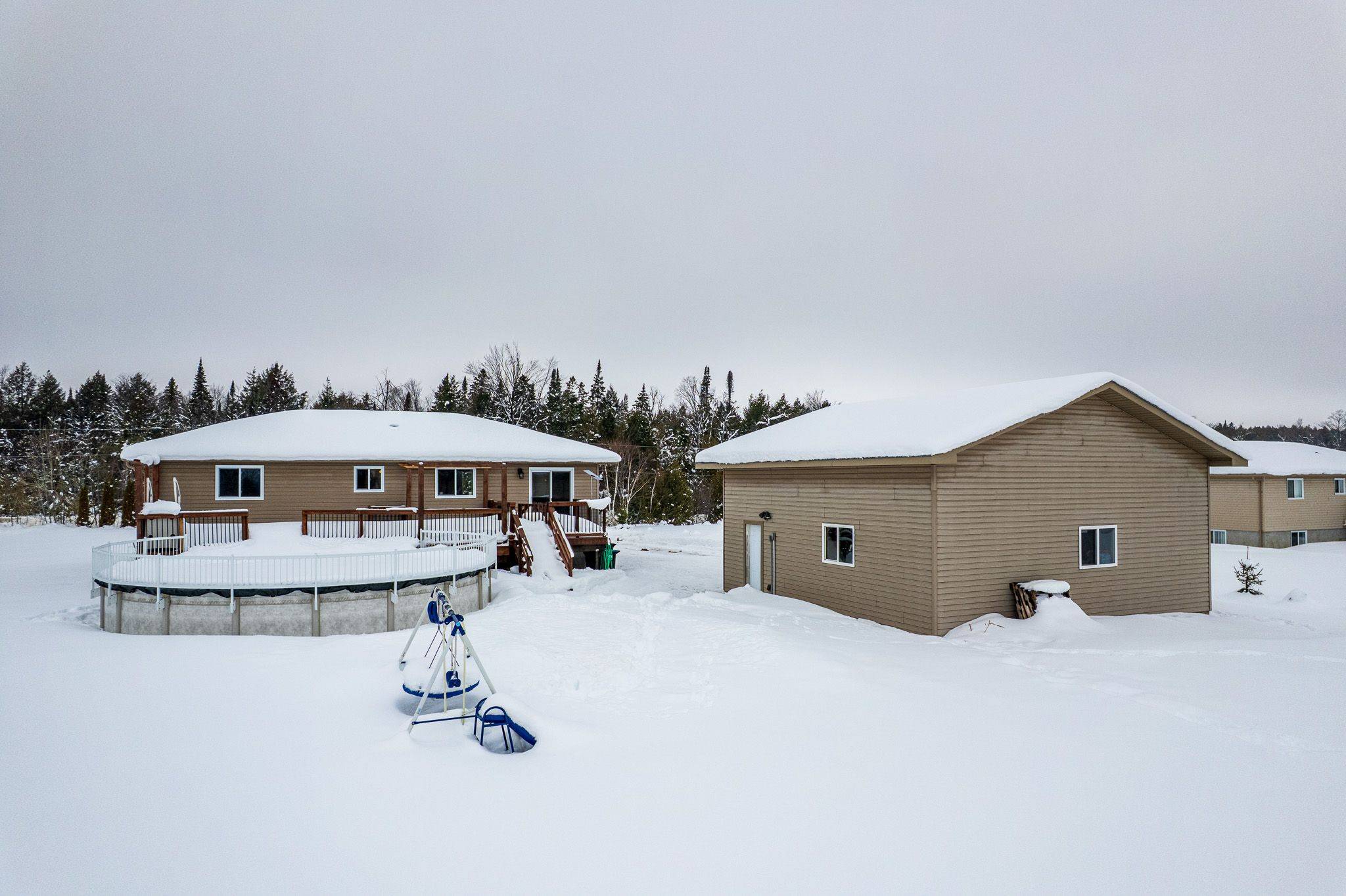 Severn, ON L3V 0X8,1829 Division RD E