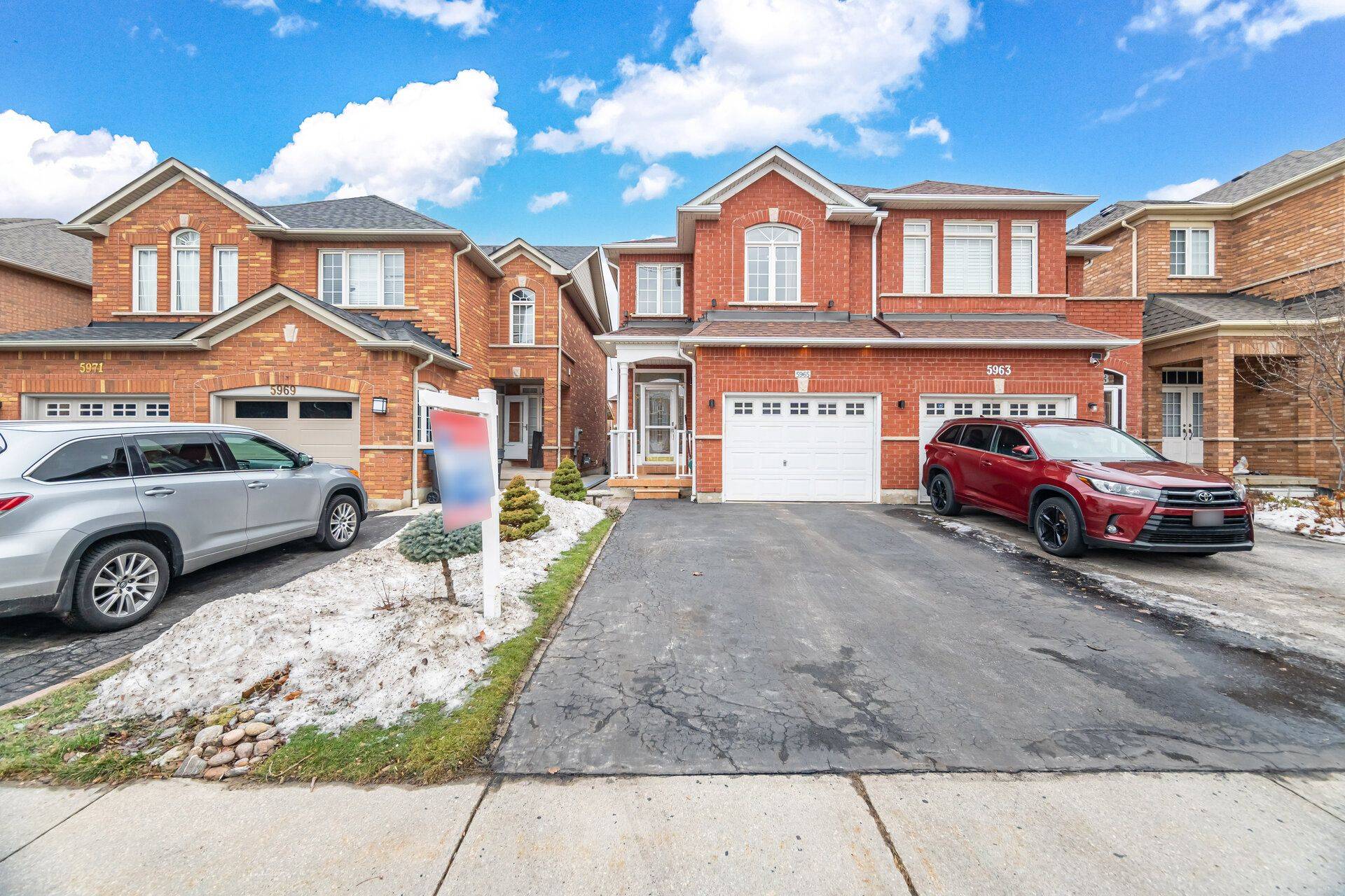 Mississauga, ON L5V 2T9,5965 Stonebriar CRES