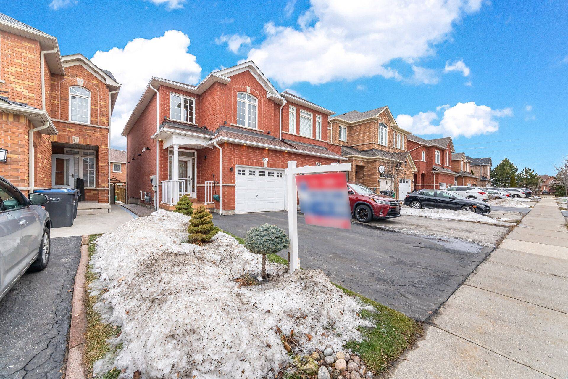 Mississauga, ON L5V 2T9,5965 Stonebriar CRES