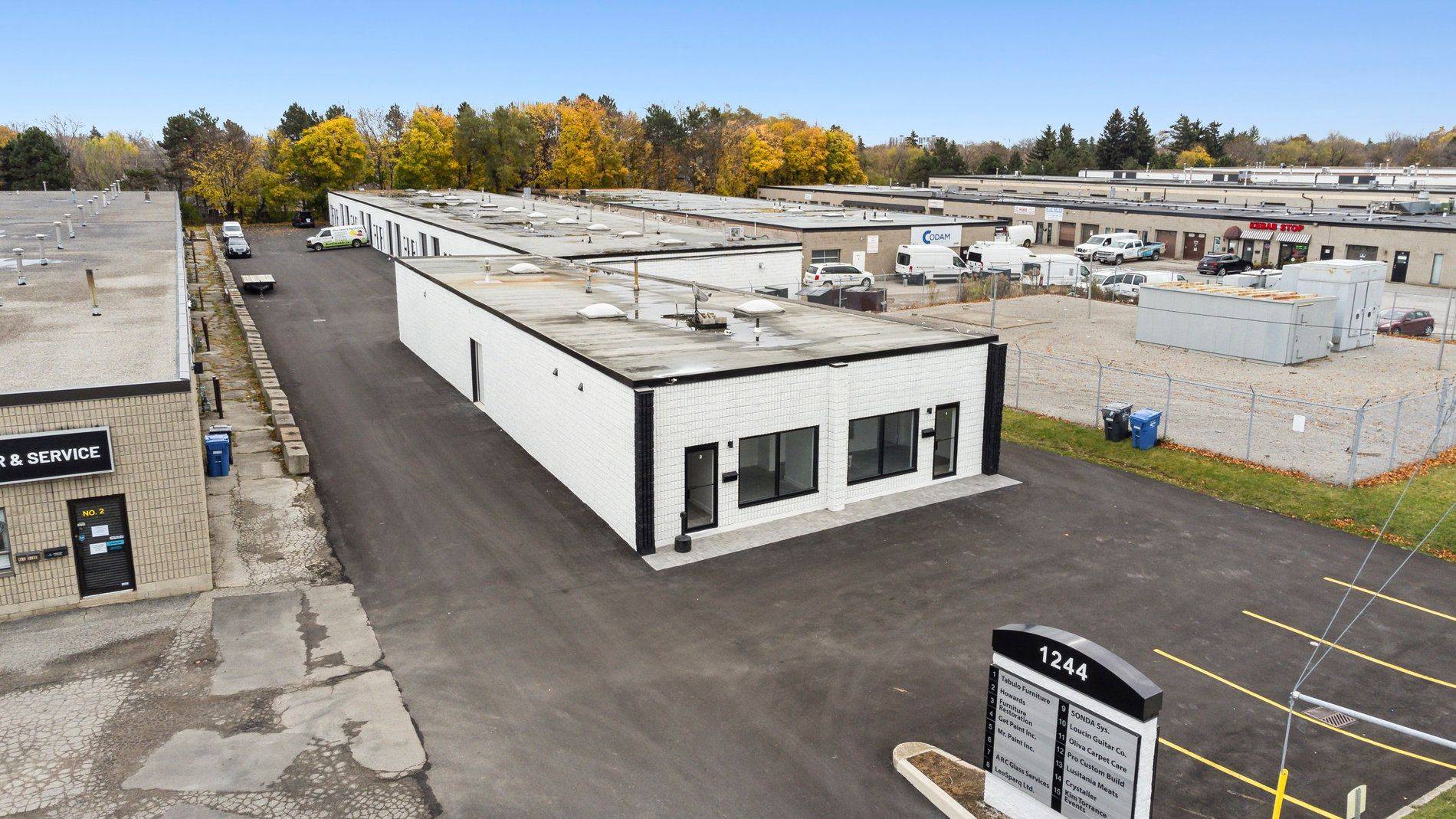 Oakville, ON L6L 2X4,1244 Speers RD #12