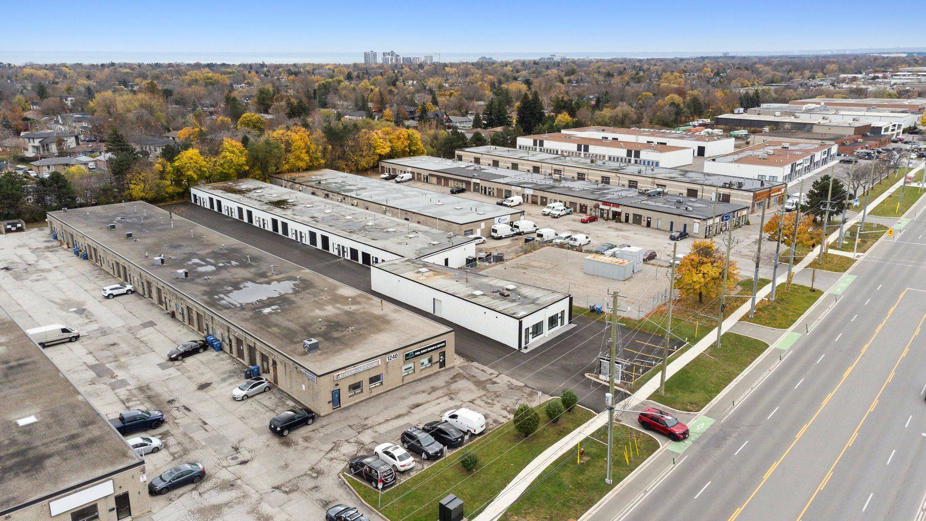 Oakville, ON L6L 2X4,1244 Speers RD #12