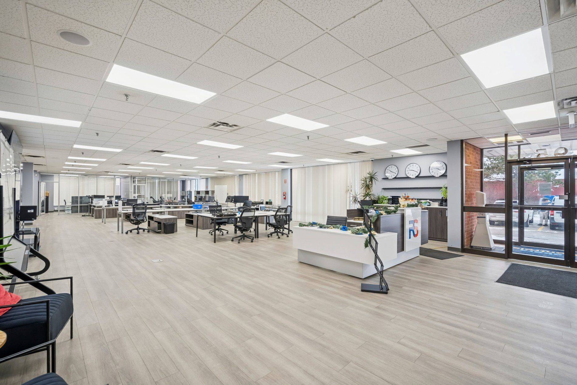 Mississauga, ON L4Z 2H4,5895 Whittle RD