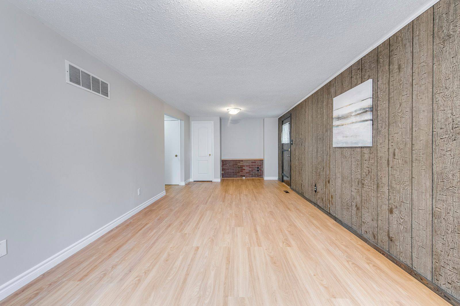 Mississauga, ON L5K 1E8,2835 Hollington CRES #(Lower)