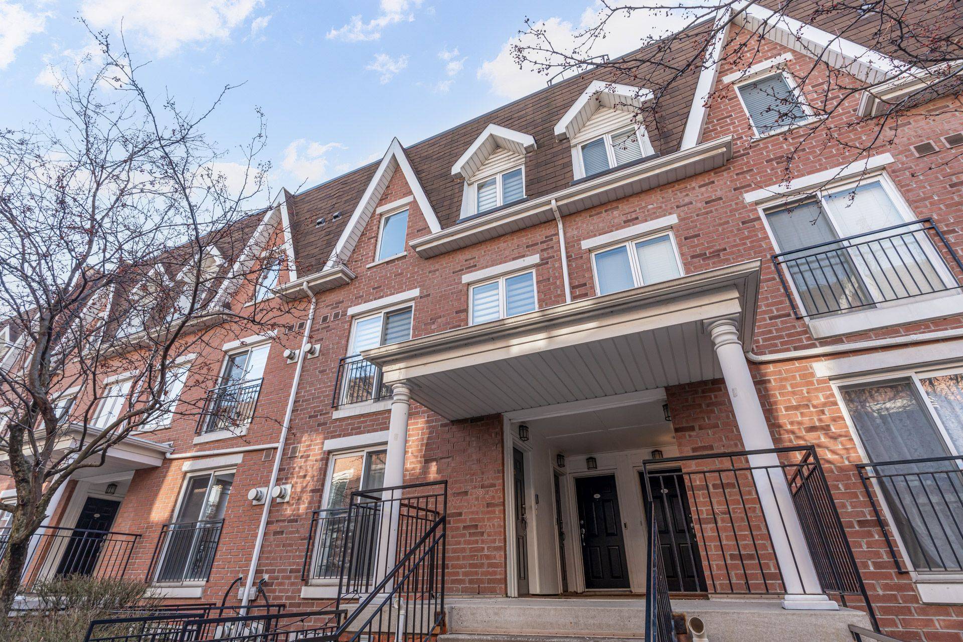 Toronto W01, ON M6K 1X2,16 Laidlaw ST #918