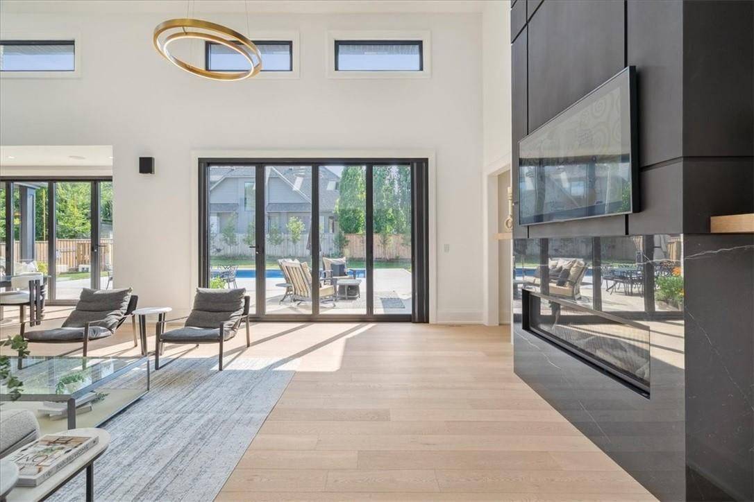 Oakville, ON L6L 4E5,234 Walby DR