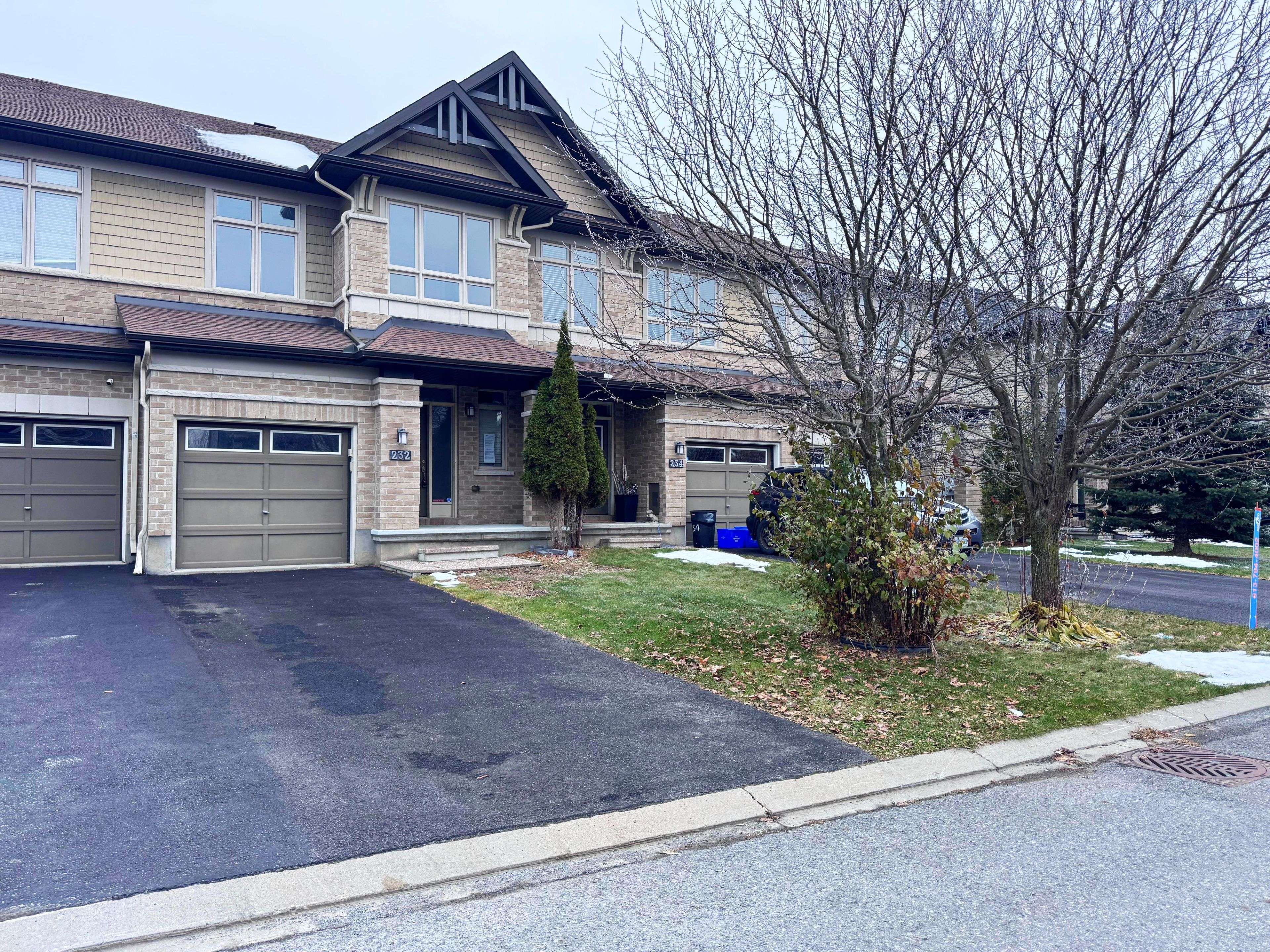 Blossom Park - Airport And Area, ON K1V 2N1,232 Cooks Mill CRES