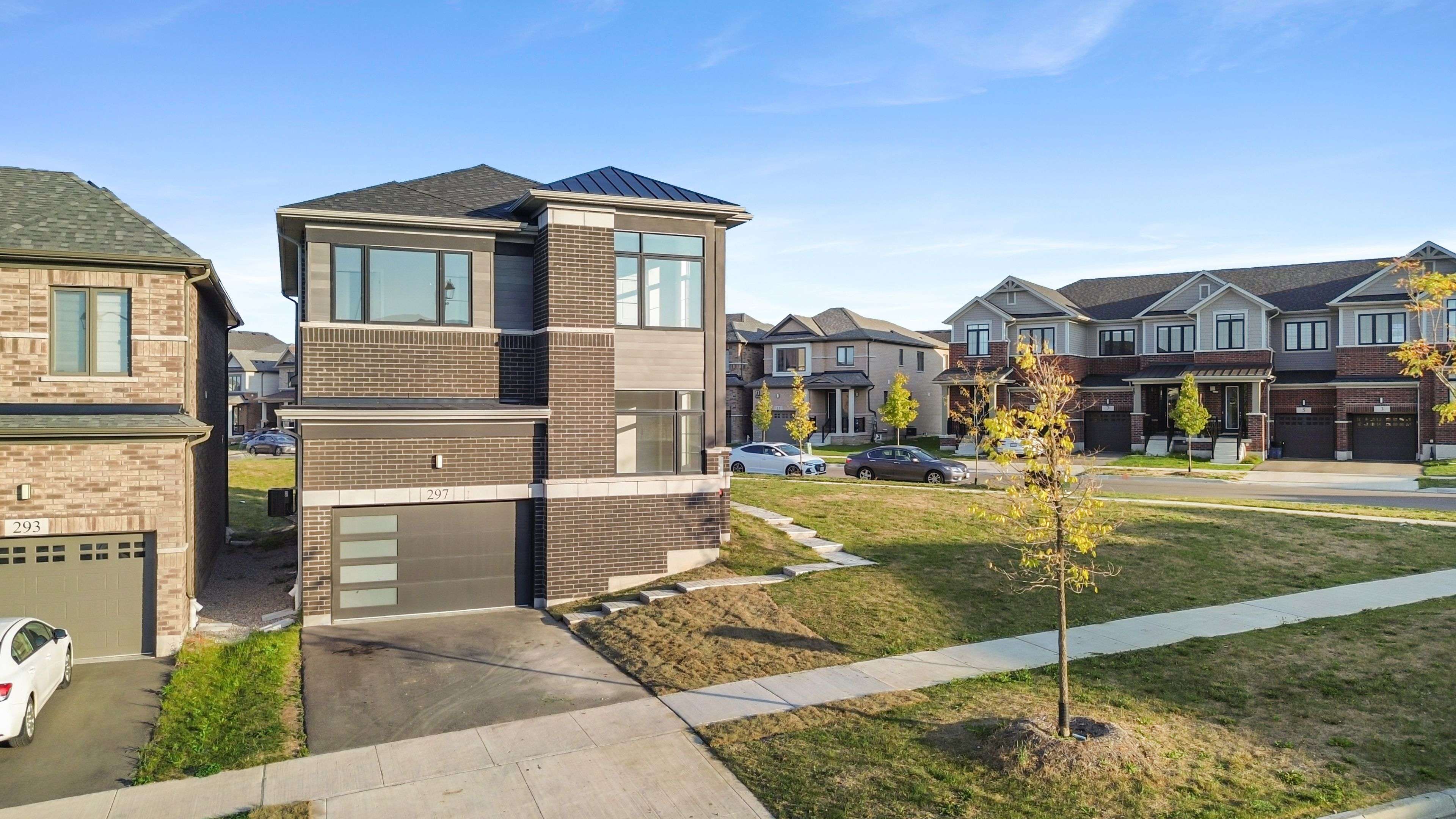 Cambridge, ON N1S 0C6,297 Bismark DR