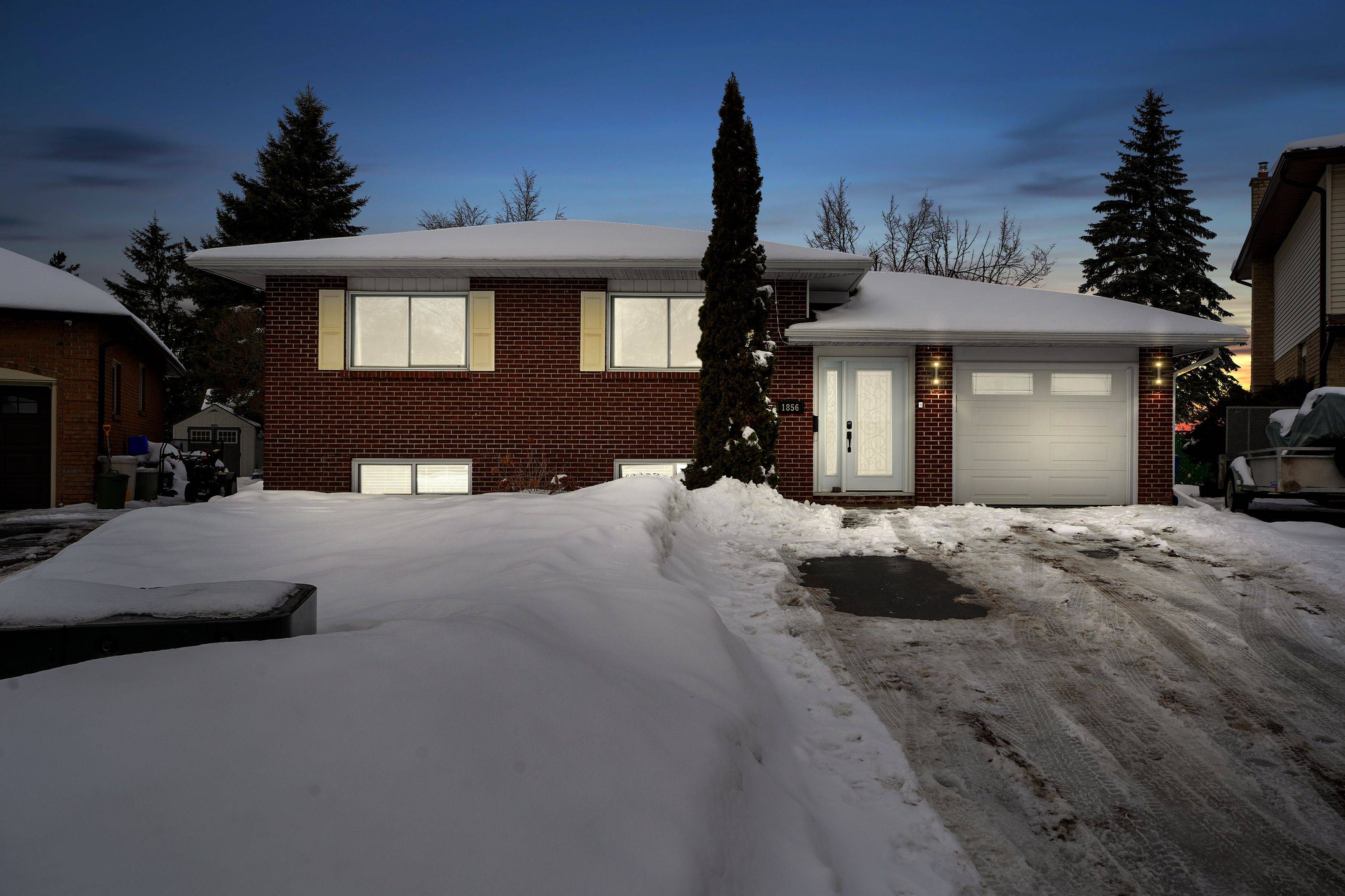 Peterborough, ON K9K 1P9,1856 Mapleridge DR