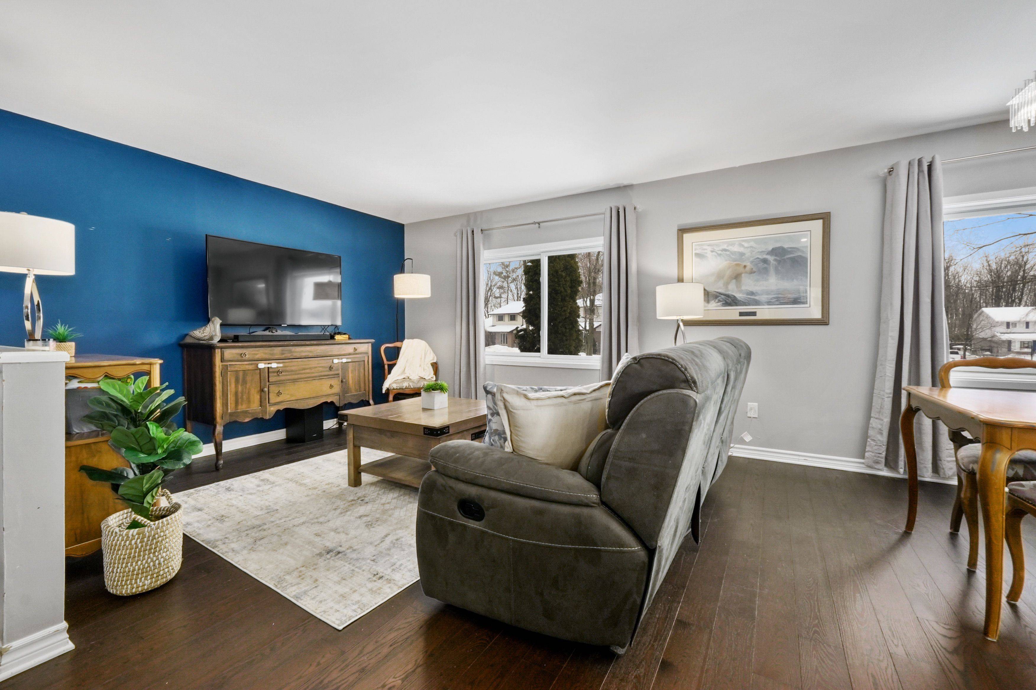 Peterborough, ON K9K 1P9,1856 Mapleridge DR