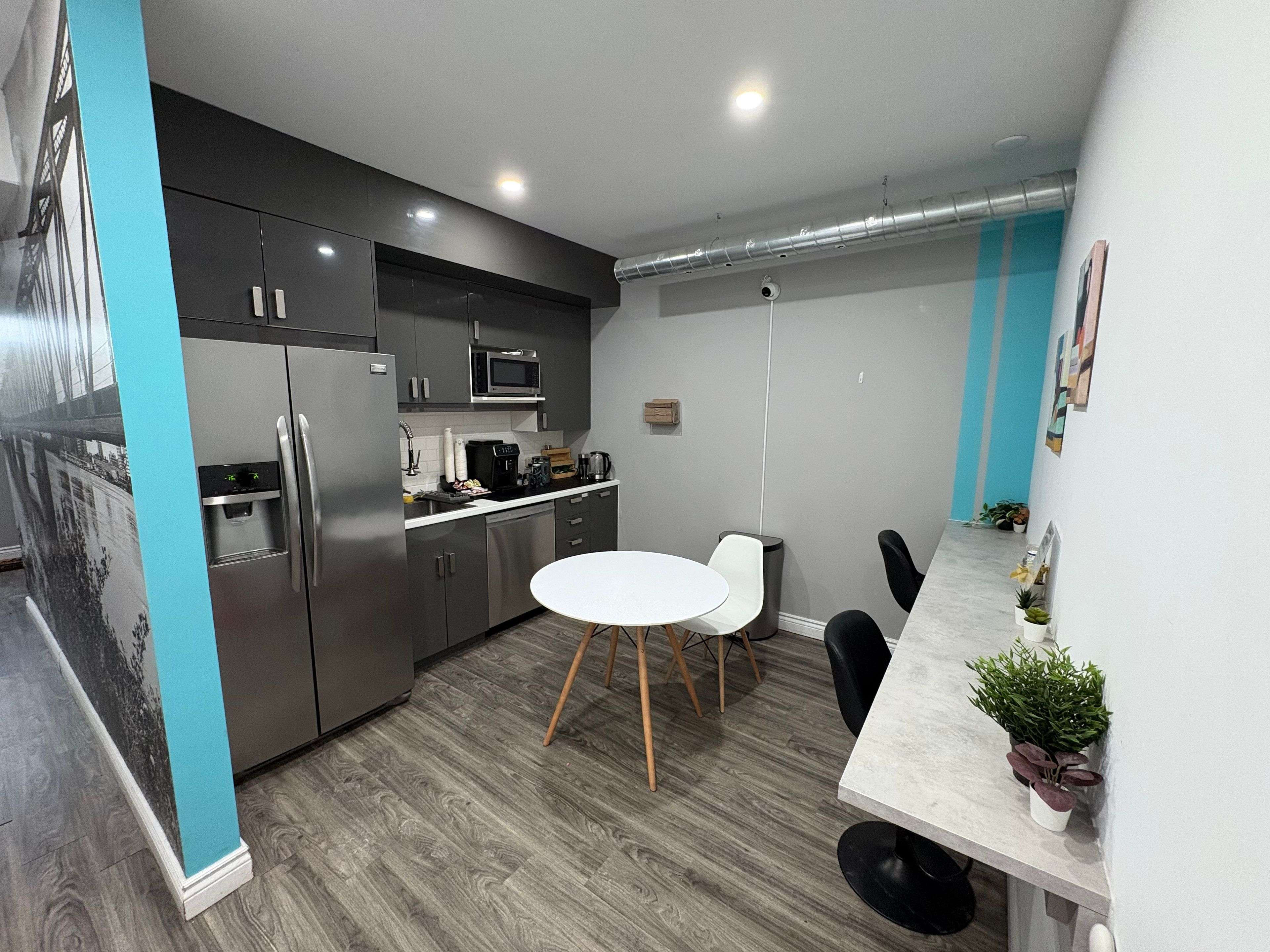 Tunneys Pasture And Ottawa West, ON K1Y 3B7,1338 Wellington ST W #2