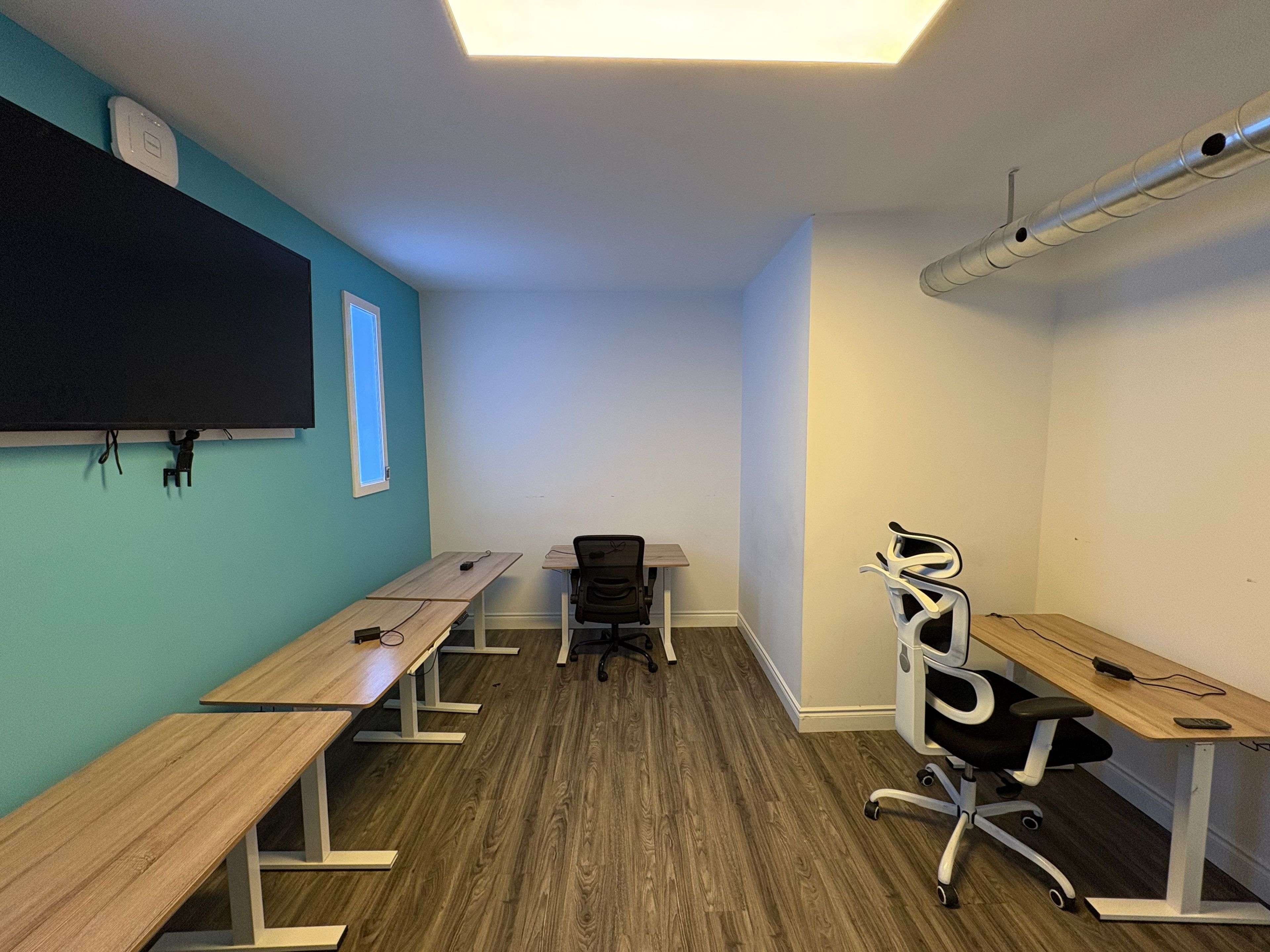 Tunneys Pasture And Ottawa West, ON K1Y 3B7,1338 Wellington ST W #2