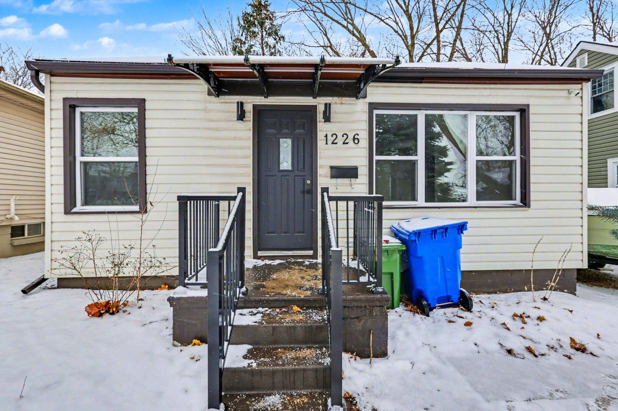 Windsor, ON N9C 3N1,1226 Wigle AVE