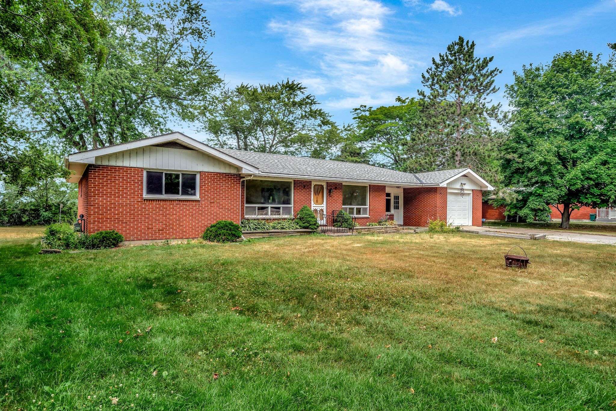 Prince Edward County, ON K0K 2T0,1462 County Road 12 N/A