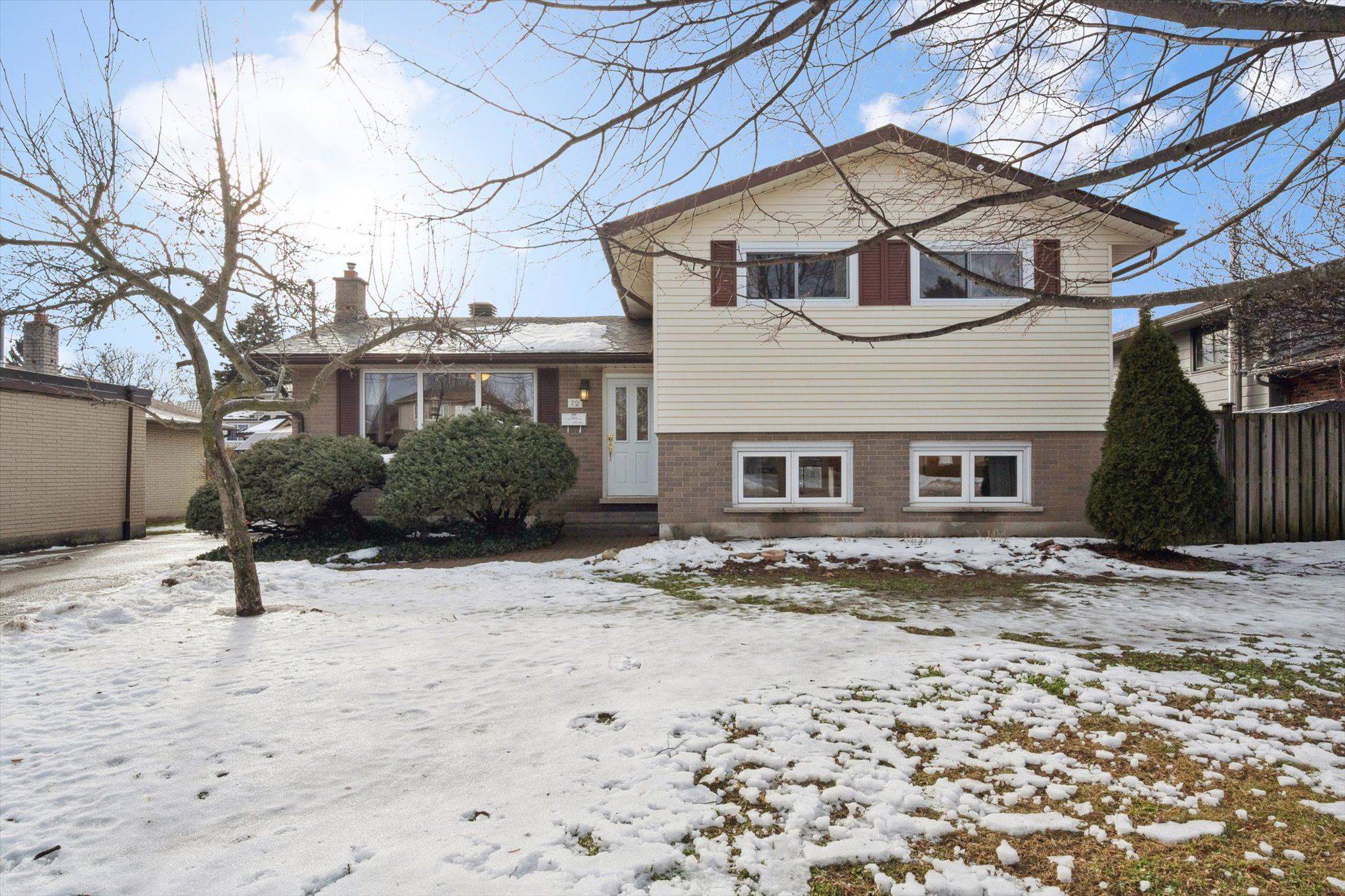 Guelph, ON N1E 4E3,72 Cheltonwood AVE