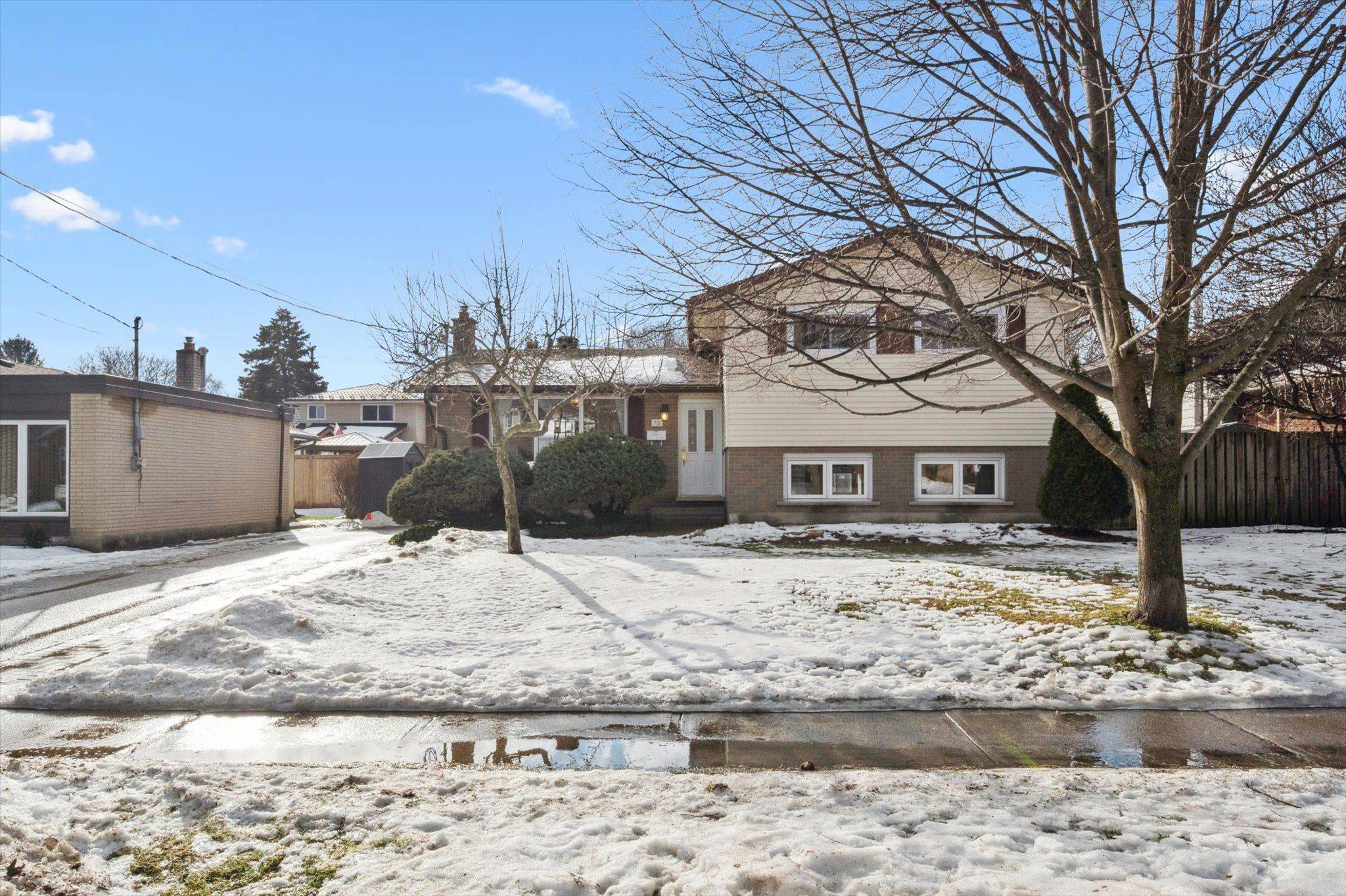 Guelph, ON N1E 4E3,72 Cheltonwood AVE