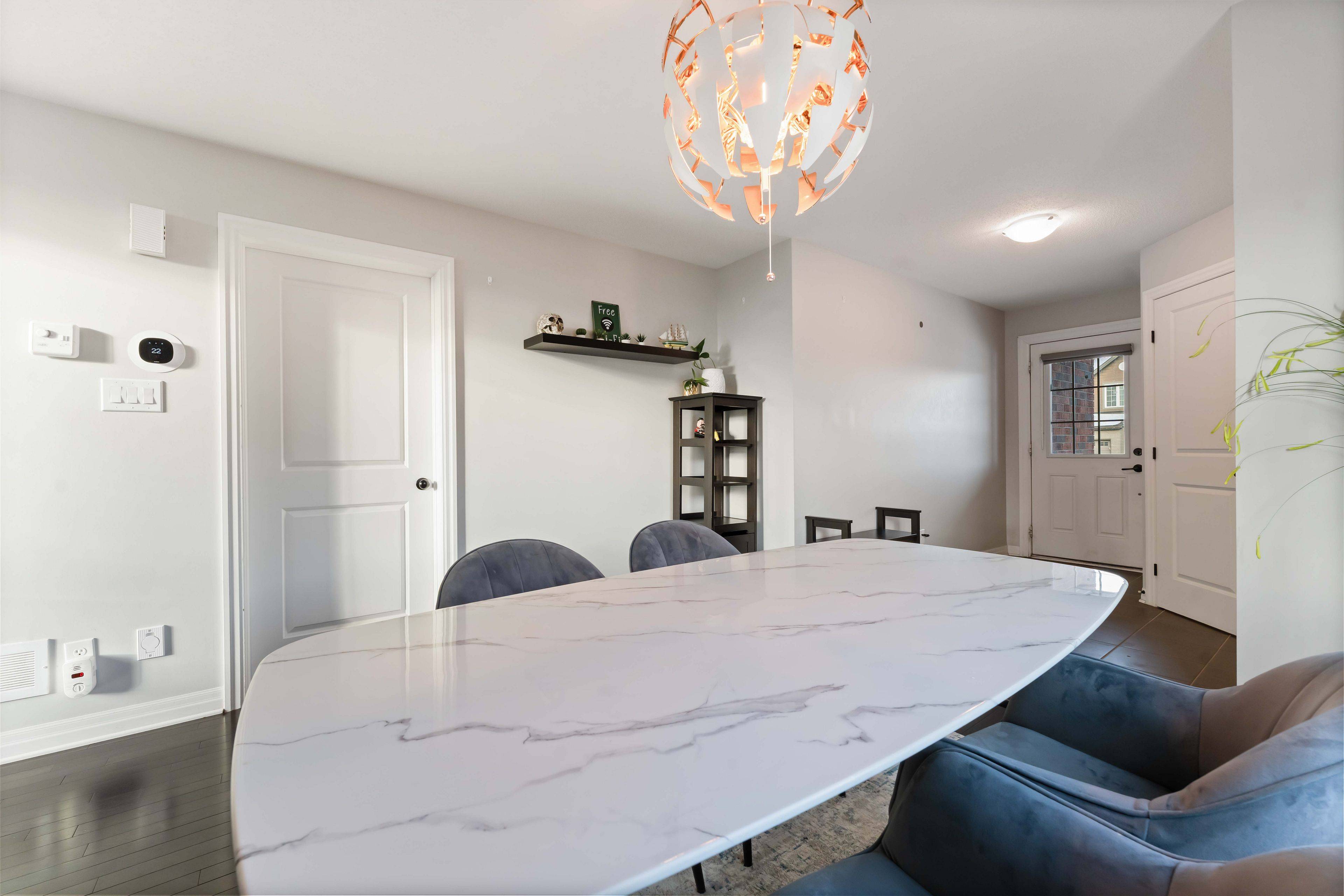 Leitrim, ON K1T 0L1,237 Kingswell ST