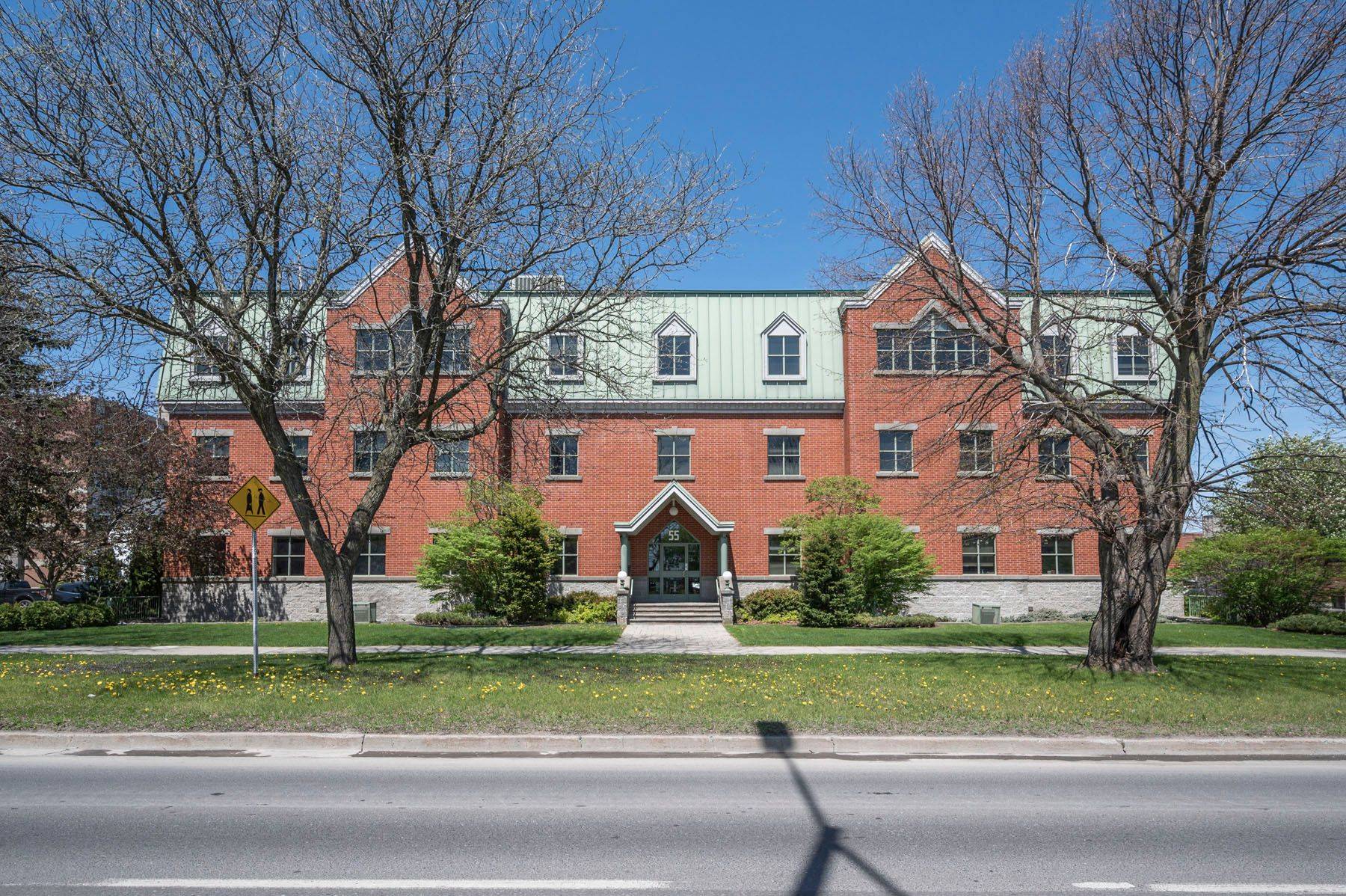 Cornwall, ON K6J 1A1,55 WATER ST W #360