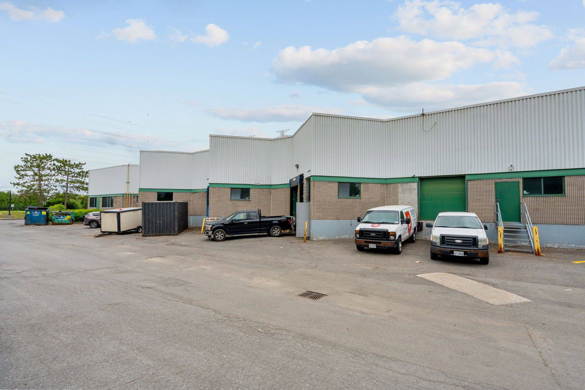 Hunt Club - South Keys And Area, ON K1G 5B4,2405 St. Laurent BLVD #Unit P