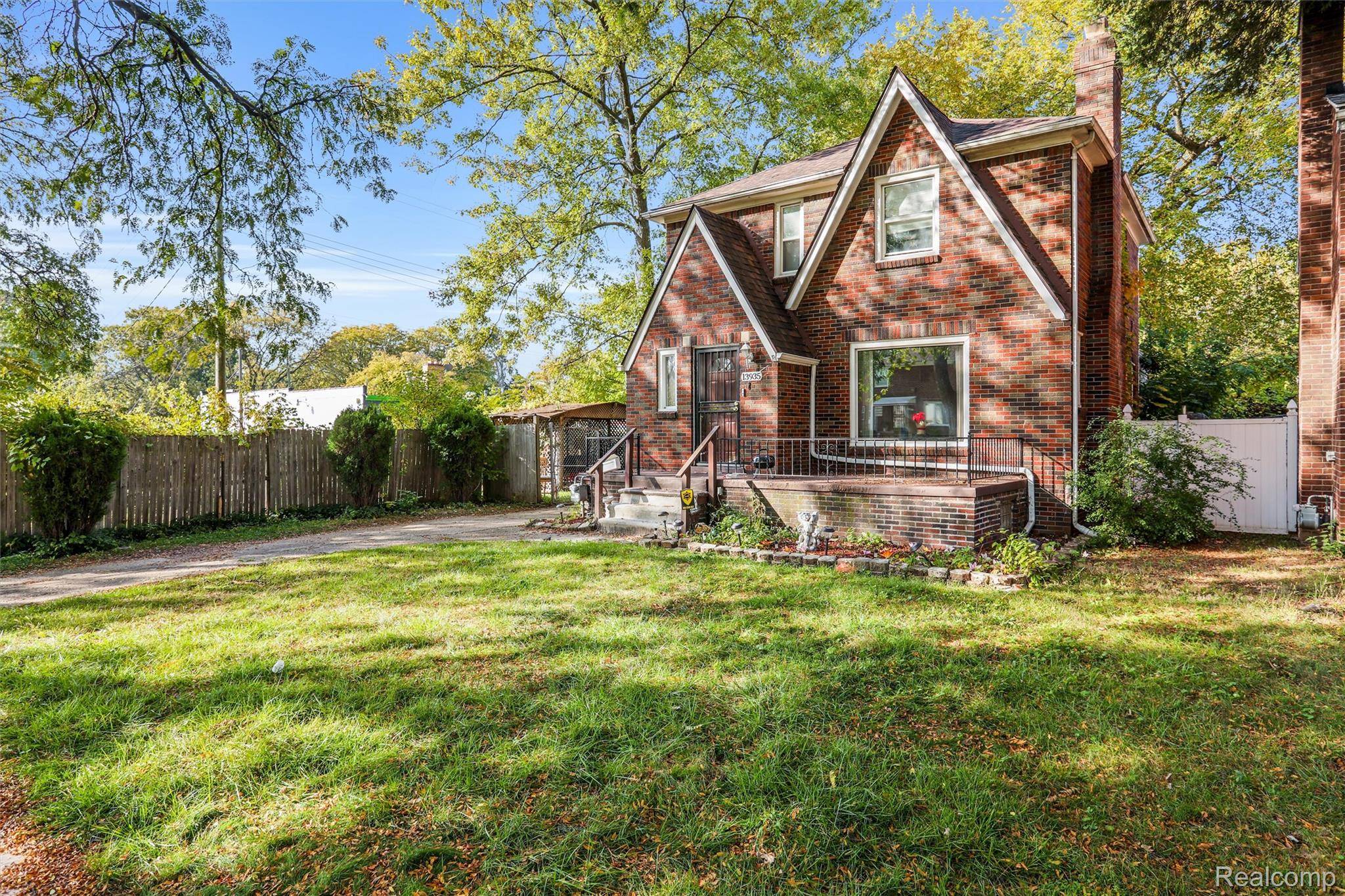 Detroit, MI 48223,13935 Faust AVE