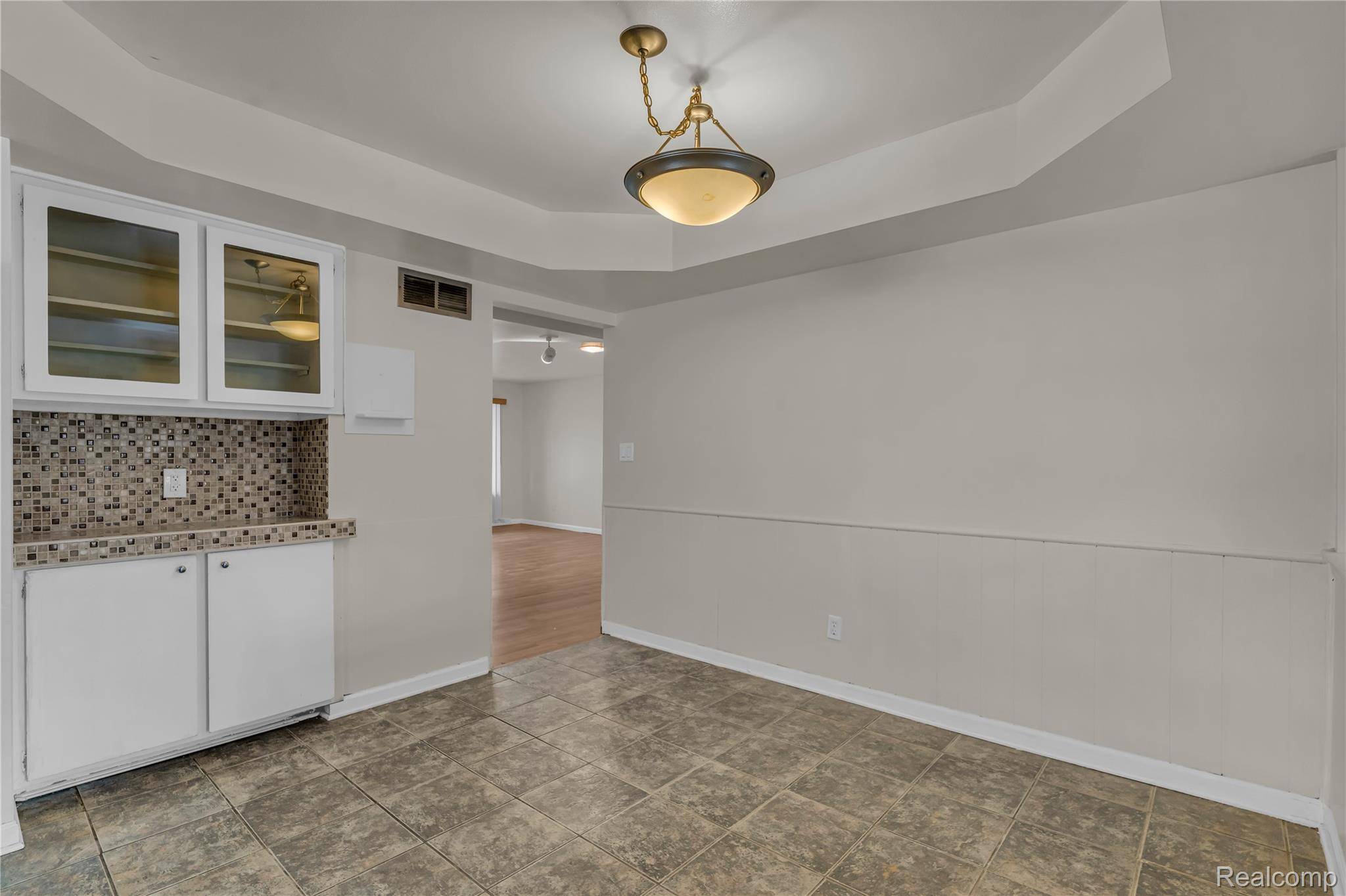 Southfield, MI 48033,25150 Briarbank AVE