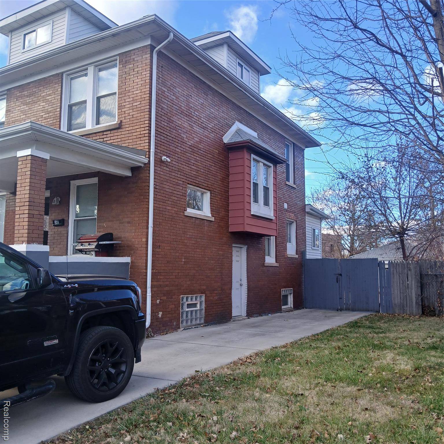 Detroit, MI 48202,533 Trowbridge ST