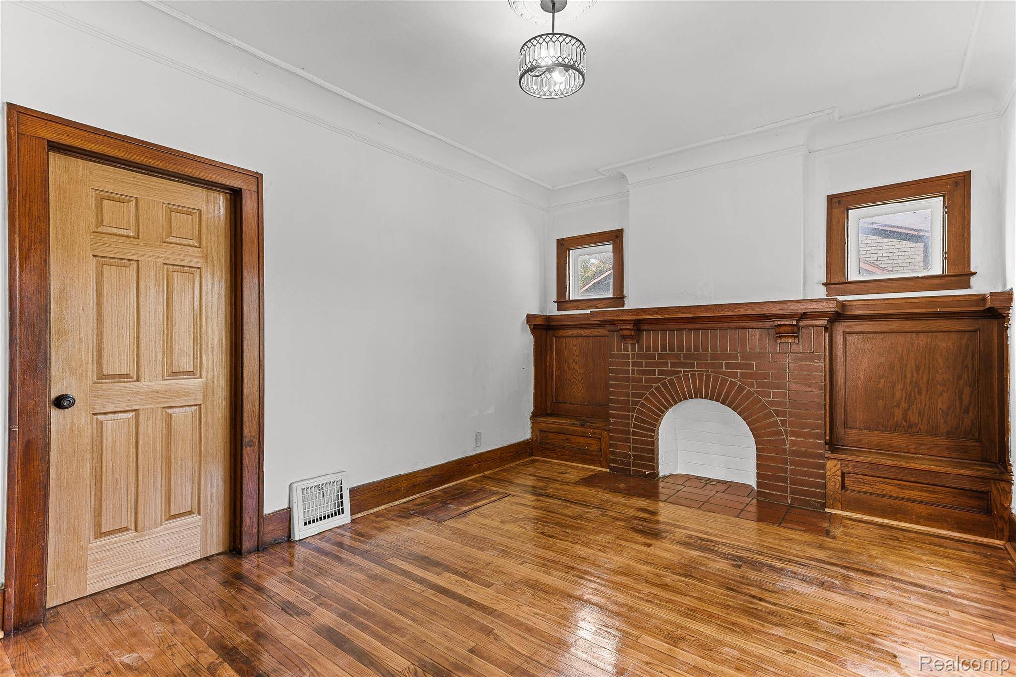 Detroit, MI 48215,4827 Gray ST