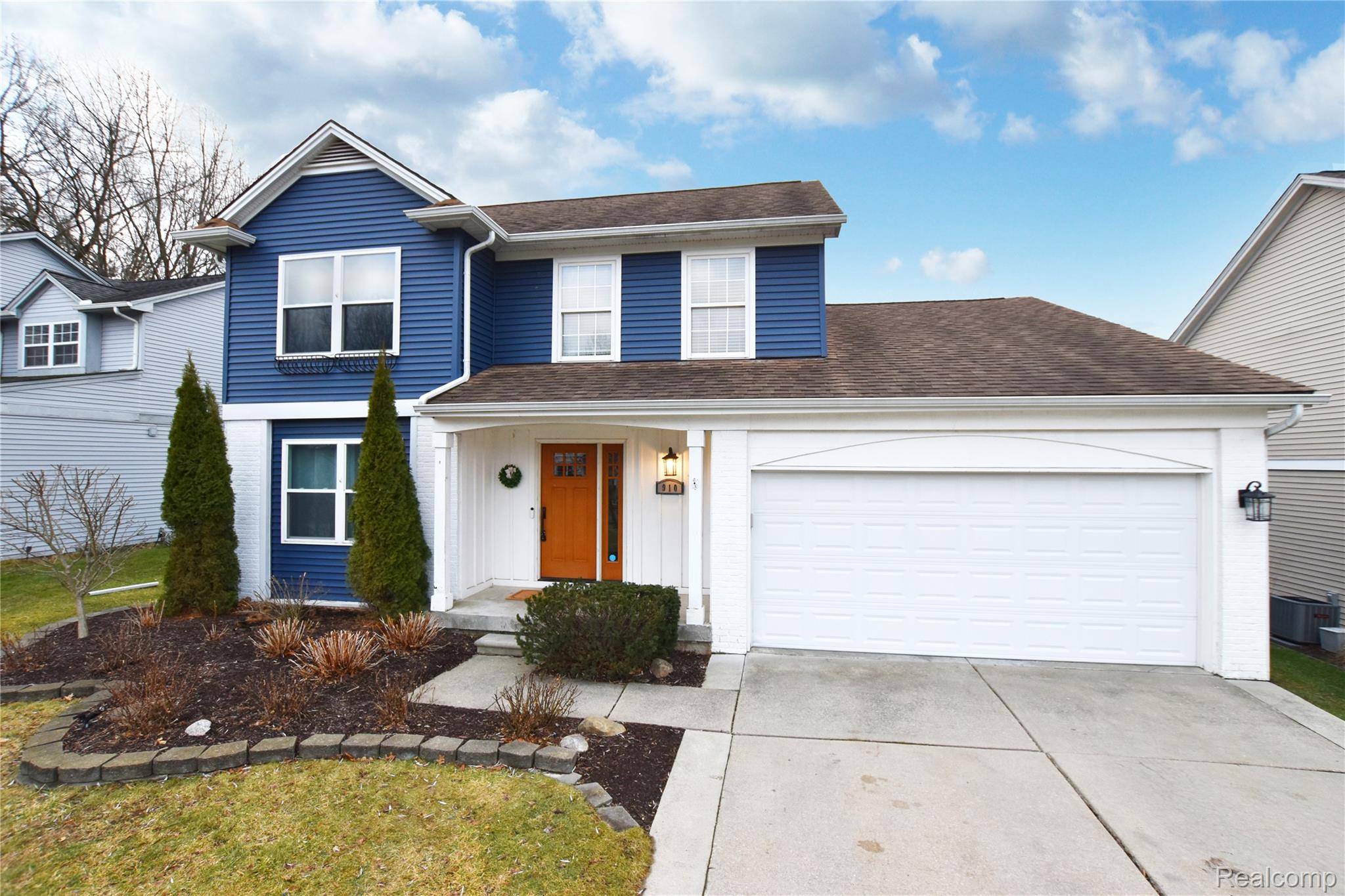 Fenton, MI 48430,910 3rd ST