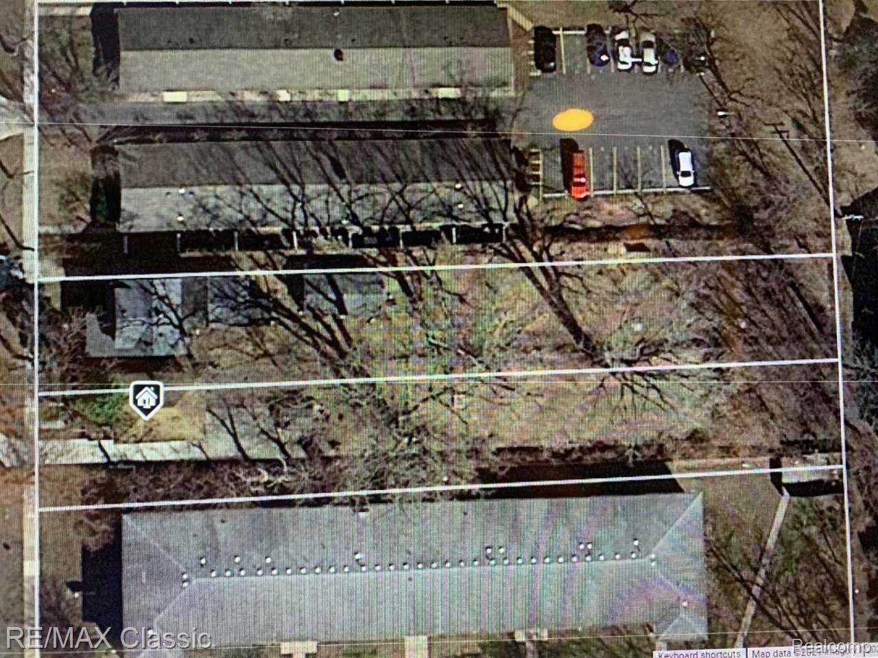 Royal Oak, MI 48067,300-304 BAKER