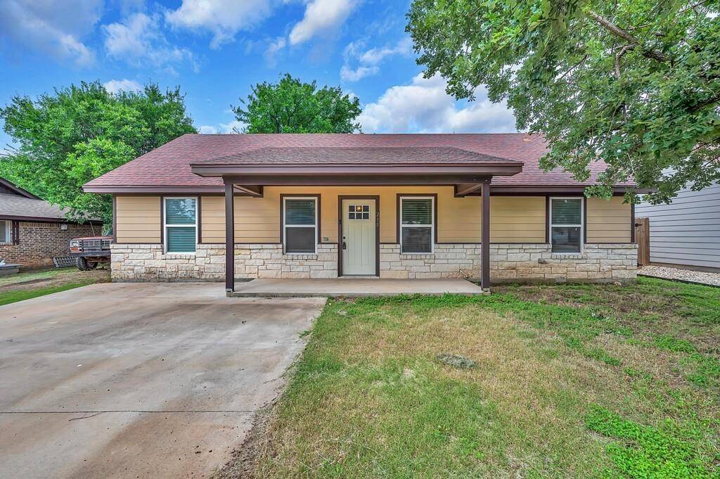 Mcgregor, TX 76657,210 N Harrison Street