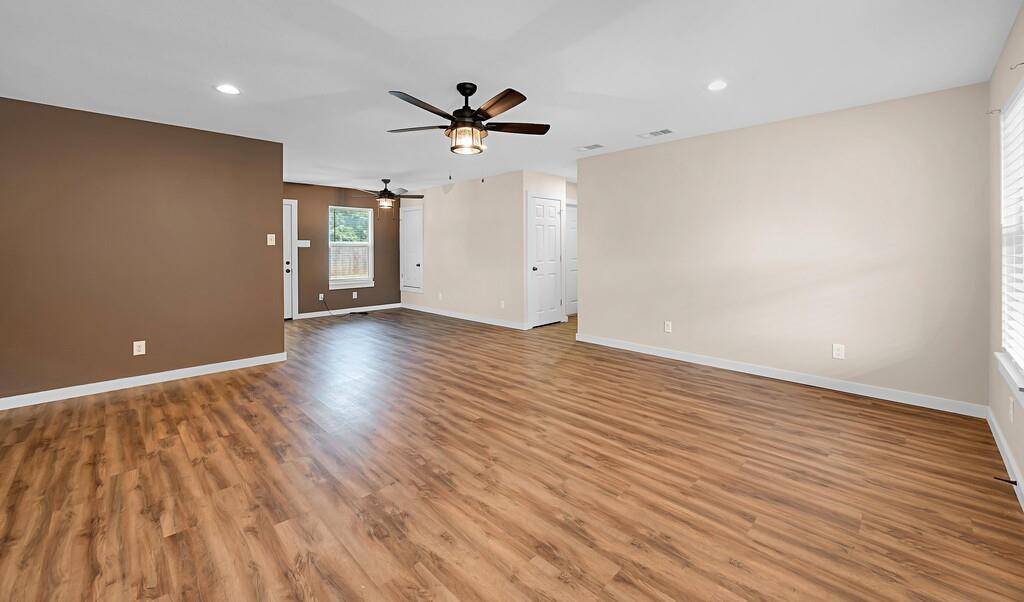 Mcgregor, TX 76657,210 N Harrison Street