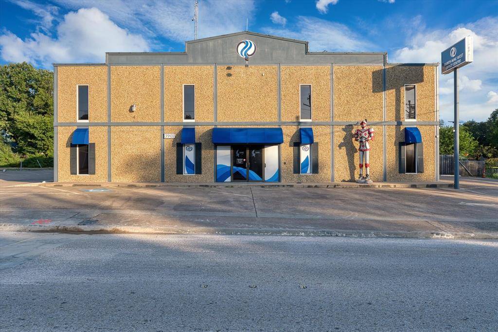 Waco, TX 76710,3901 W Waco Drive