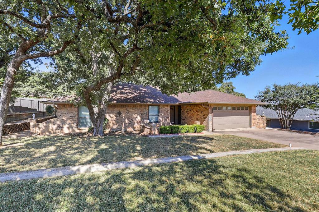 Burleson, TX 76028,105 Alsbury Boulevard