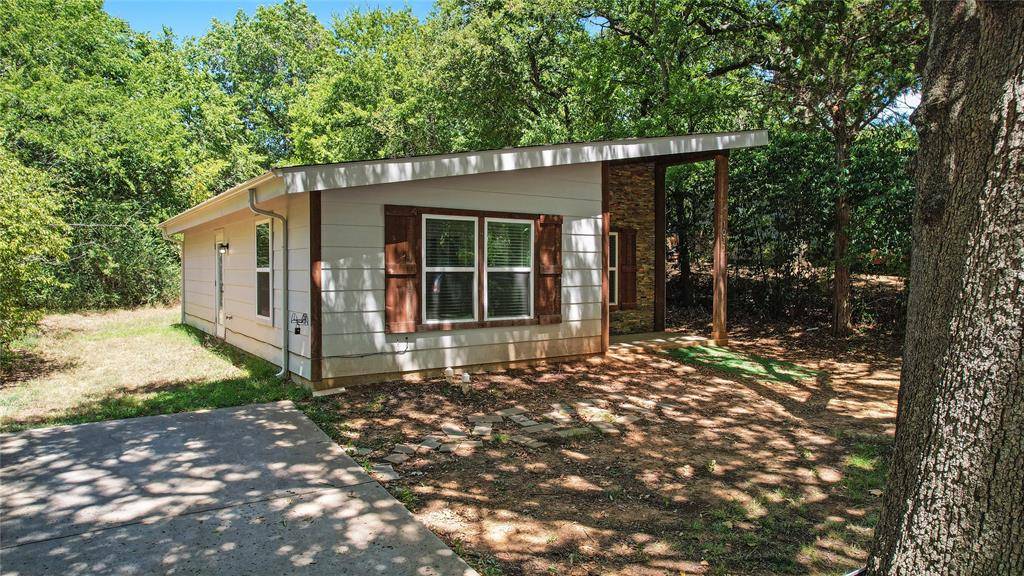 Denison, TX 75020,1011 W Hull Street