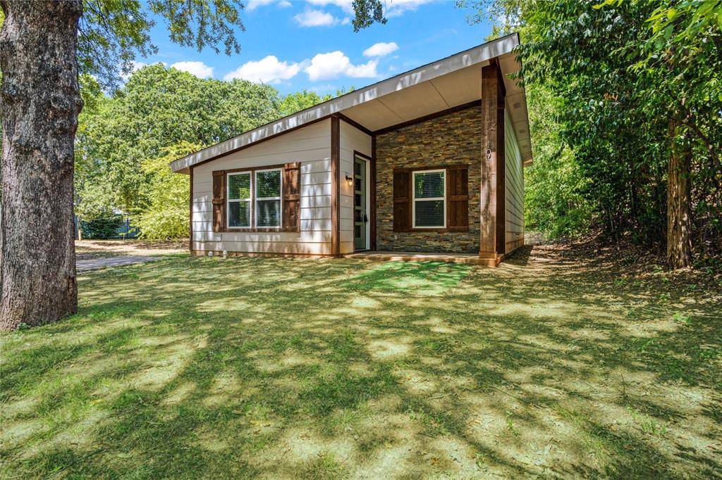 Denison, TX 75020,1011 W Hull Street