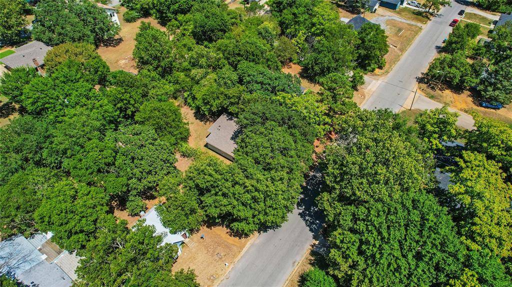 Denison, TX 75020,1011 W Hull Street