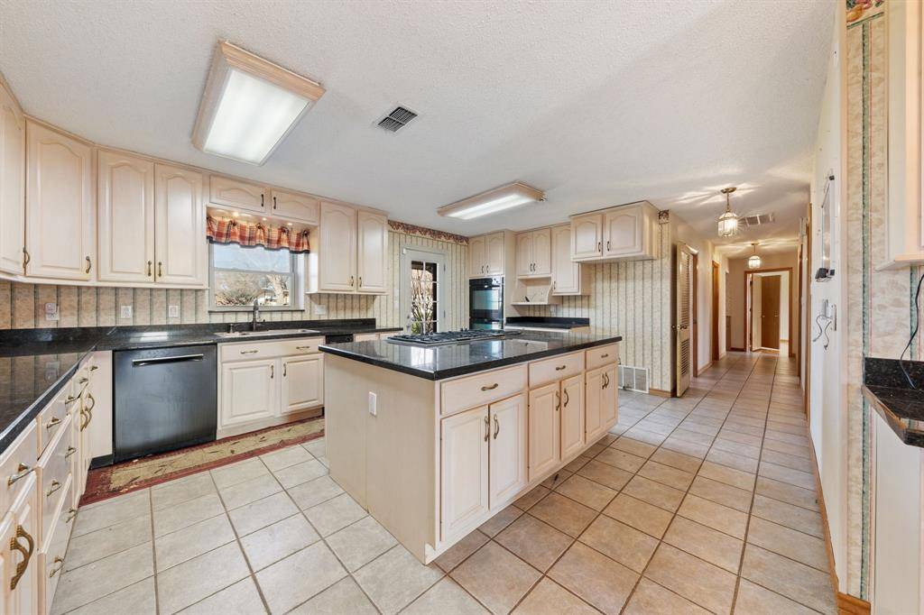 Benbrook, TX 76116,8312 Llano Avenue