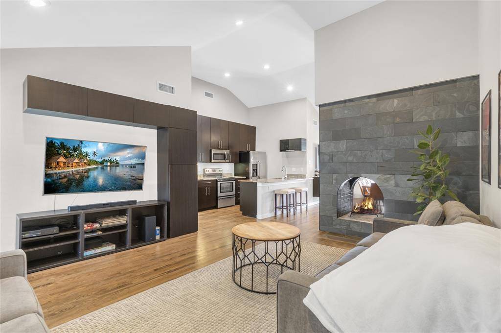 Dallas, TX 75206,5806 Birchbrook Drive #206