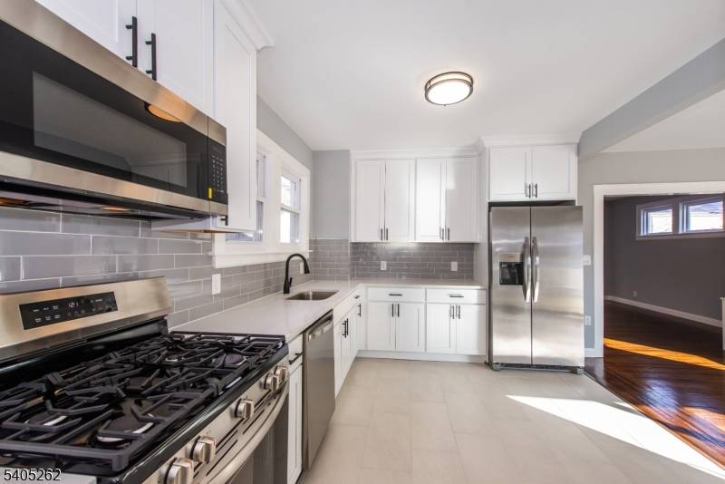 Rahway City, NJ 07065,308 Wilson Ave