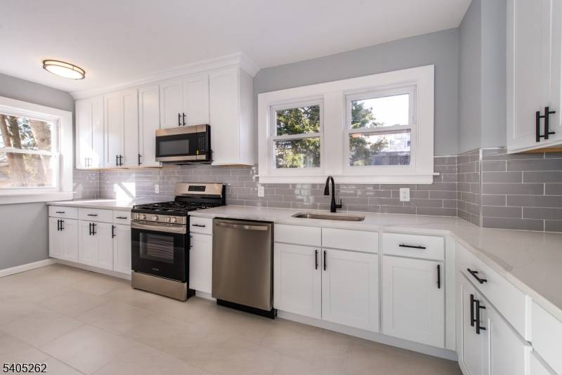 Rahway City, NJ 07065,308 Wilson Ave