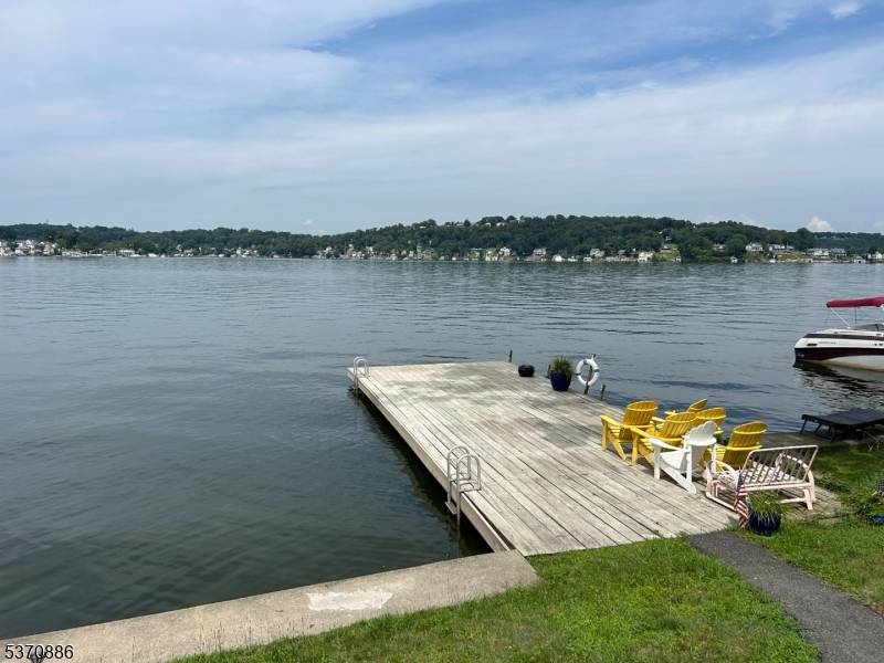 Mount Arlington Boro, NJ 07856,19 Windemere Ave #1