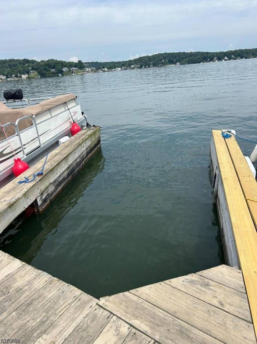 Mount Arlington Boro, NJ 07856,19 Windemere Ave #1