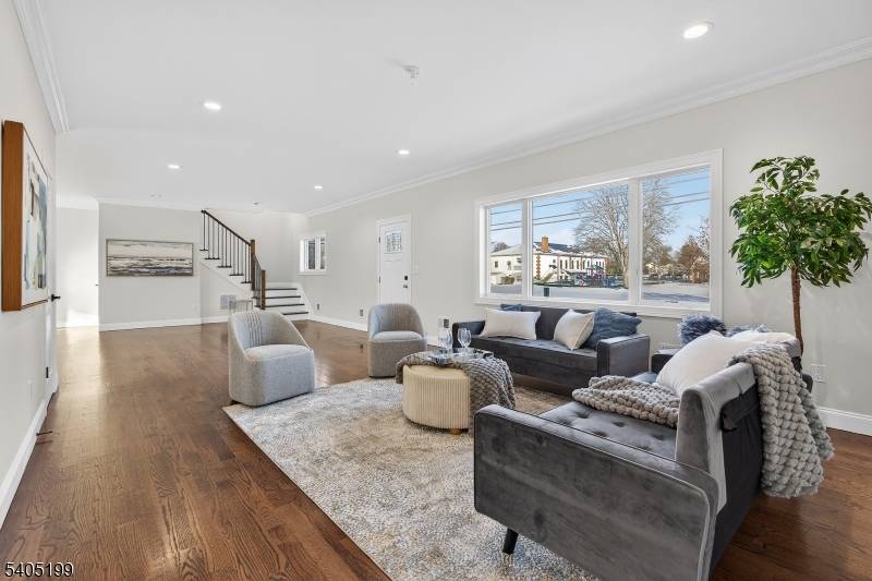 Fair Lawn Boro, NJ 07410,6-10 River Rd