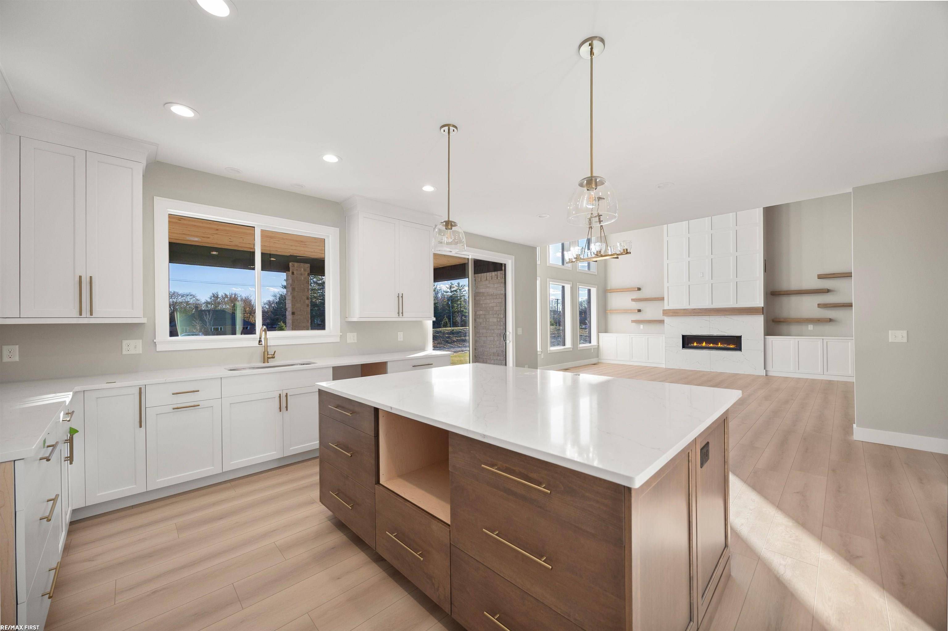 Shelby Twp, MI 48315,11762 Encore DR