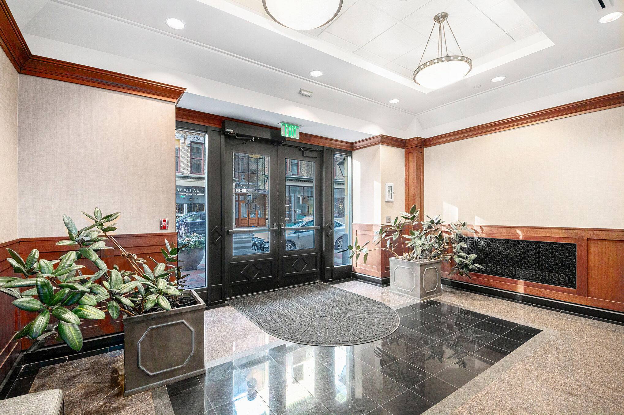 Grand Rapids, MI 49503,120 Ottawa AVE NW