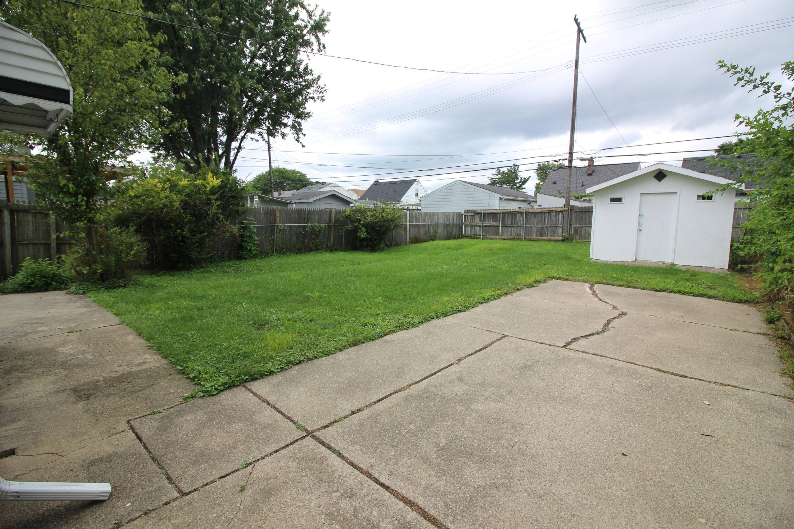 Roseville, MI 48066,26095 Pattow ST