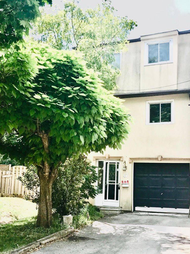 Toronto C15, ON M2J 4X5,47 Snapdragon DR