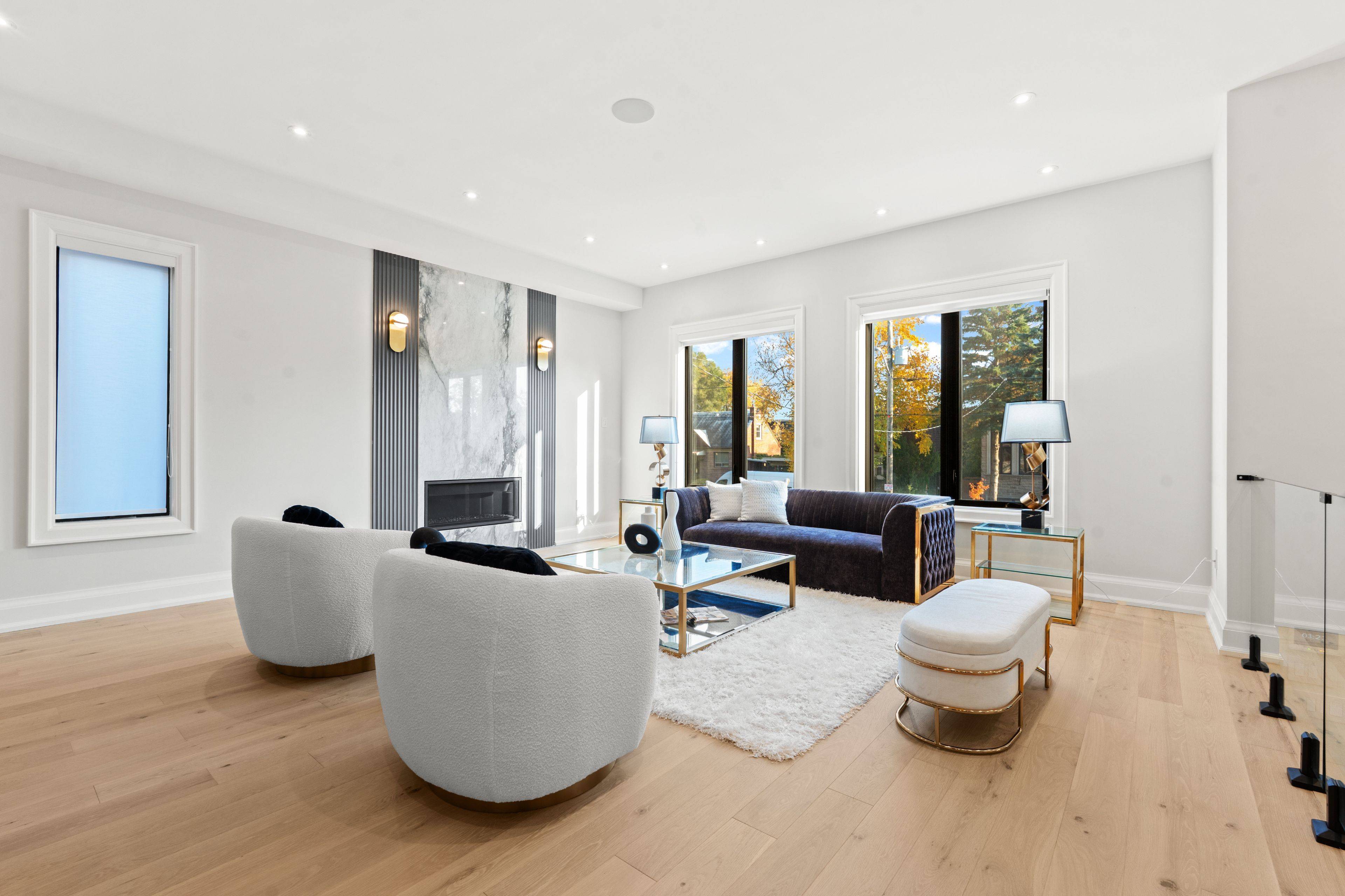 Toronto C07, ON M2R 1H6,422 Hounslow AVE