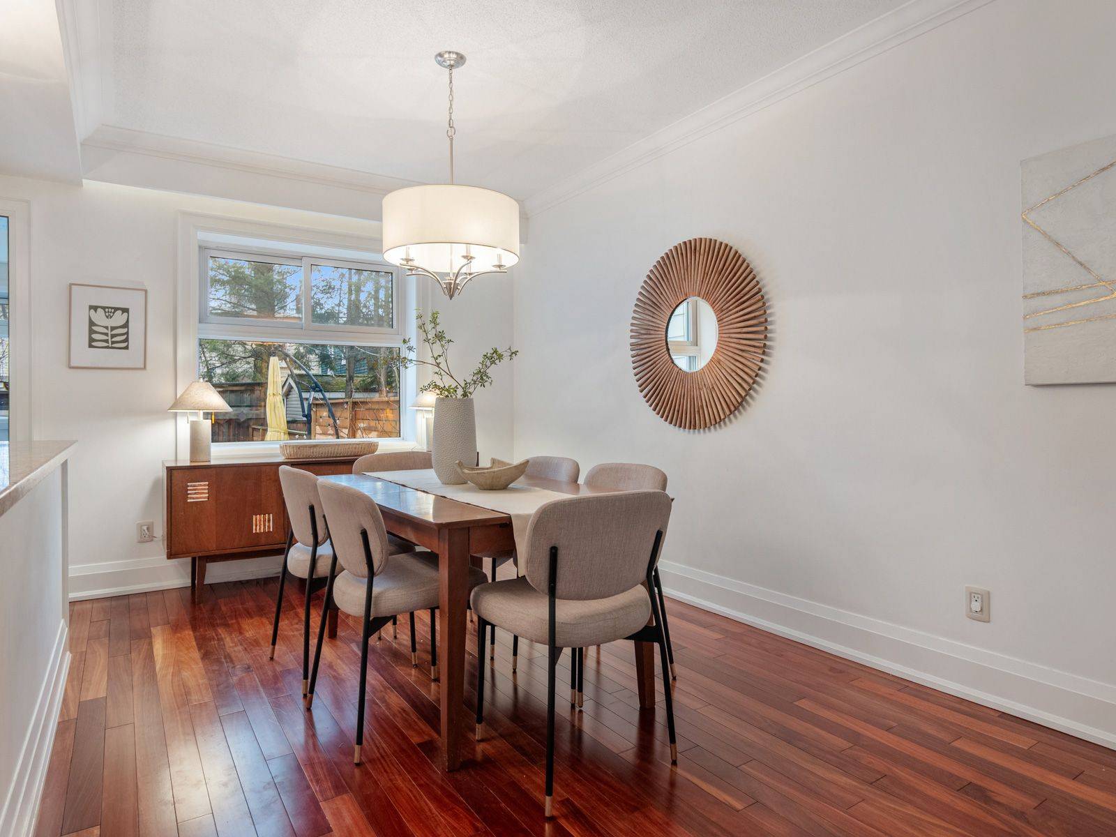 Toronto E02, ON M4C 4L4,51 Beck AVE