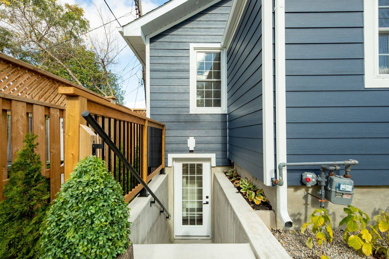 Toronto E06, ON M1N 2B8,2 Freeman ST #Basement