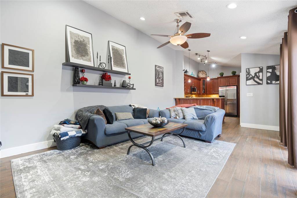 Plantation, FL 33325,151 NW 115th Ave #405